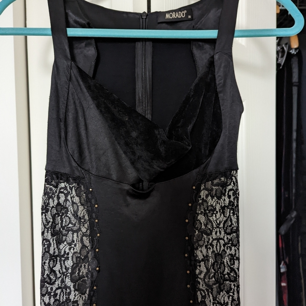 Lace  dress - Picture 8 of 11